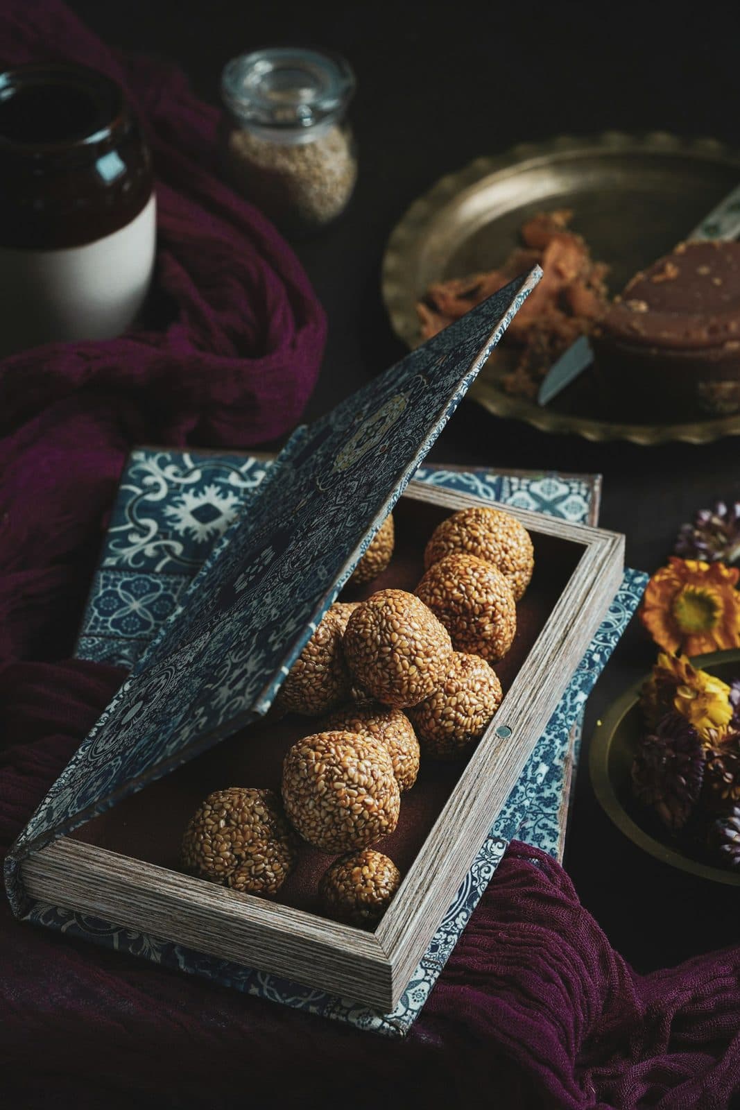 Gond laddoos in a wooden gift box